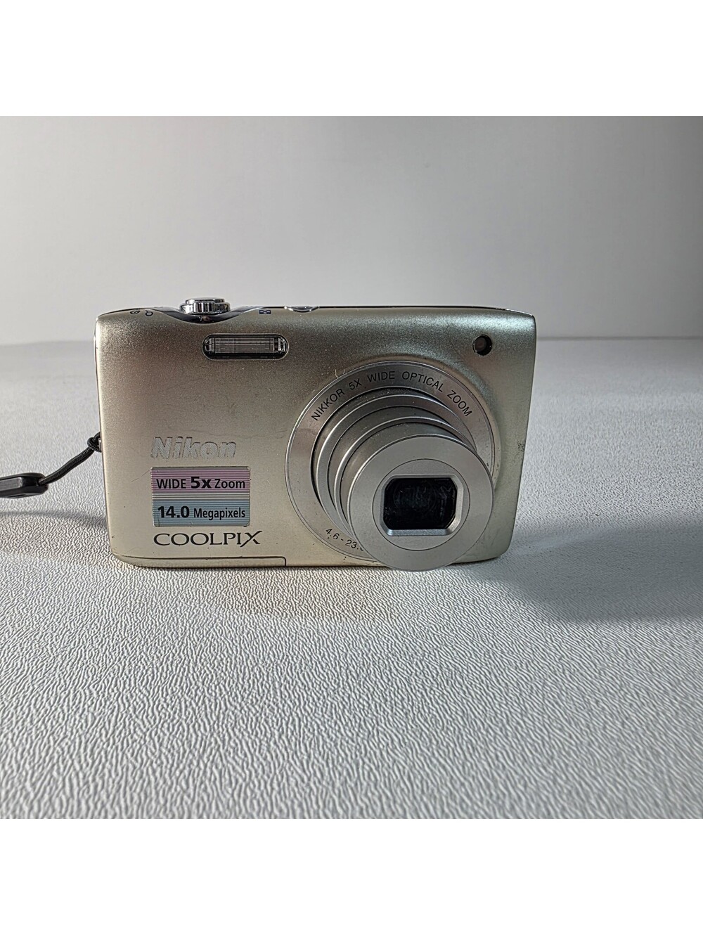 Nikon COOLPIX S3100 14.0MP Digital Camera - Silver Tested Works. READ.